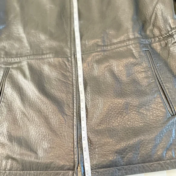 Robert Comstock Black Genuine Leather 3/4 Length Jacket. Size: 48 - Picture 11 of 12